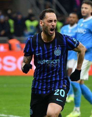 世界杯比赛集锦-恰尔汗伤得正是时候？国米管理层被推上风口浪尖，解决方案猜想！